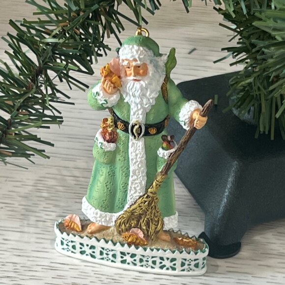 Pipka Stories of Christmas Ornament Caribbean Santa 11441 - Picture 2 of 8